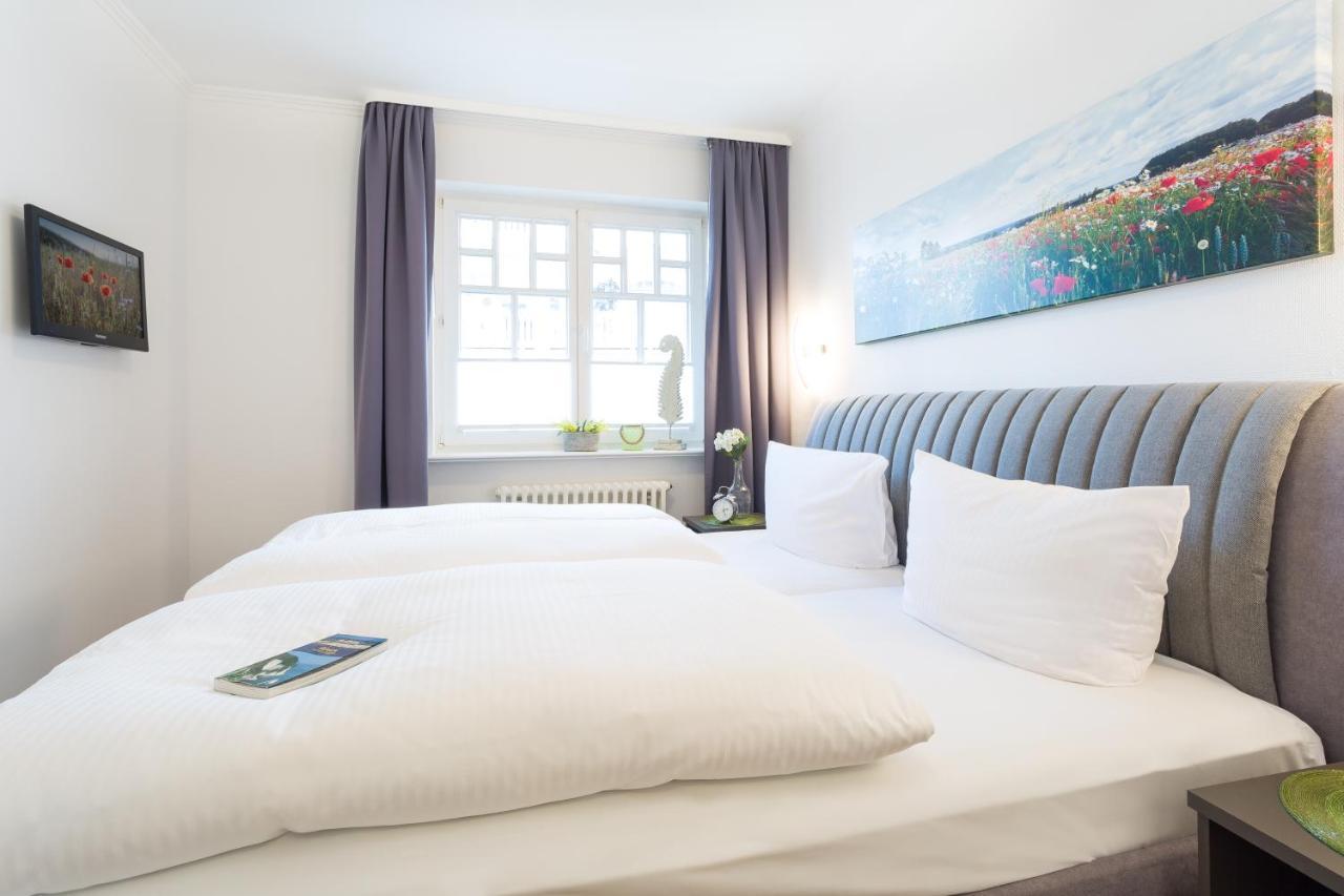 Strandvilla Seeadler Hinter Duene Und Meer Binz Exterior photo